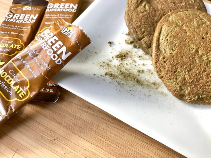 Amazing Pancakes - gluten free, vegan, flourless, superfood breakfast