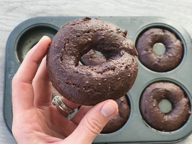 Simple Chocolate Doughnuts - Welli