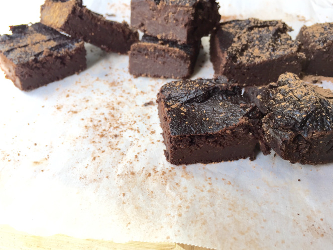 cacao brownies - by Kristine Thomas of Welli - gluten free, grain free, vegan, paleo