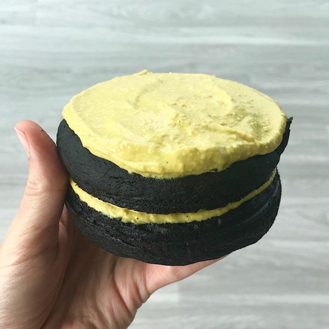 Peanut Butter Charcoal Cake - www.getWelli.com - #getWelli #vegan #grainfree #paleo #charcoal #peanutbutter #cake