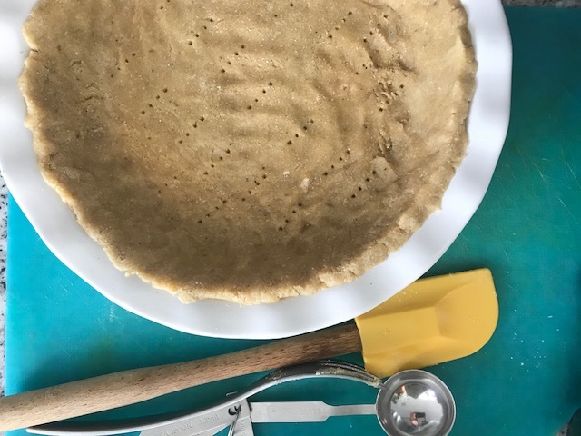 Simple Pie Crust - www.getWelli.com - #getWelli #vegan #glutenfree #vegetarian #crust