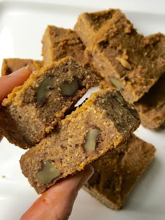 Maple Walnut Blondies - www.getWelli.com - #getWelli #vegan #grainfree #maple #dessert #Thanksgiving