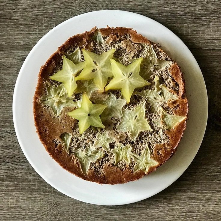 Starfruit Cake - www.JoyfulGoodness.com - #JoyfulGoodness #beJoyful #vegan #paleo #dessert #cake
