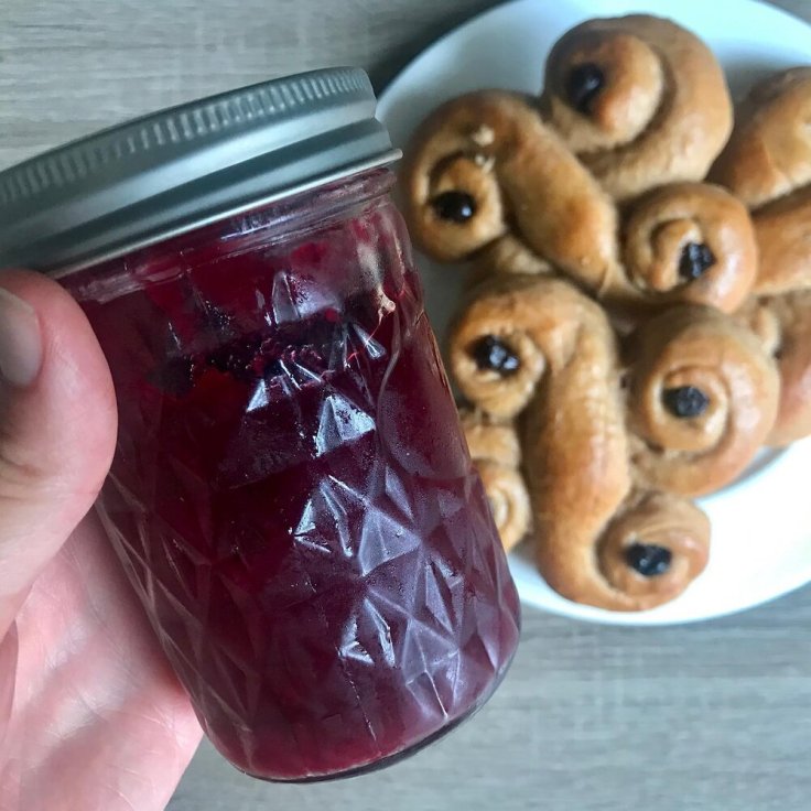 santa lucia buns and jam - joyful goodness - vegetarian healthy recipe