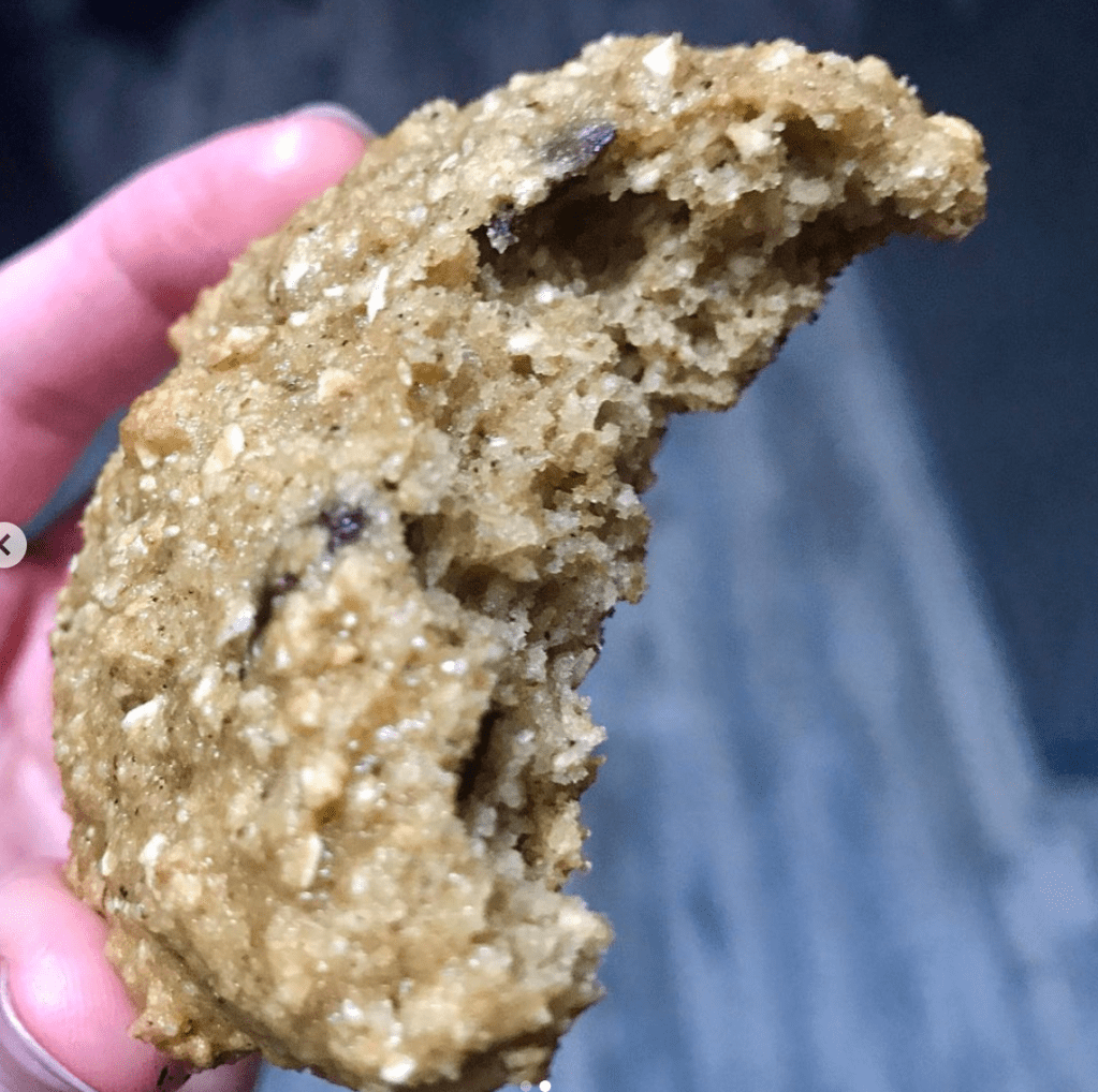 healthy chocolate chip pumpkin cookies